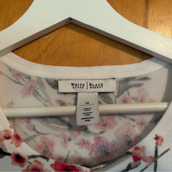 White House Black Market floral cardigan size Medium - Picture 6 of 6